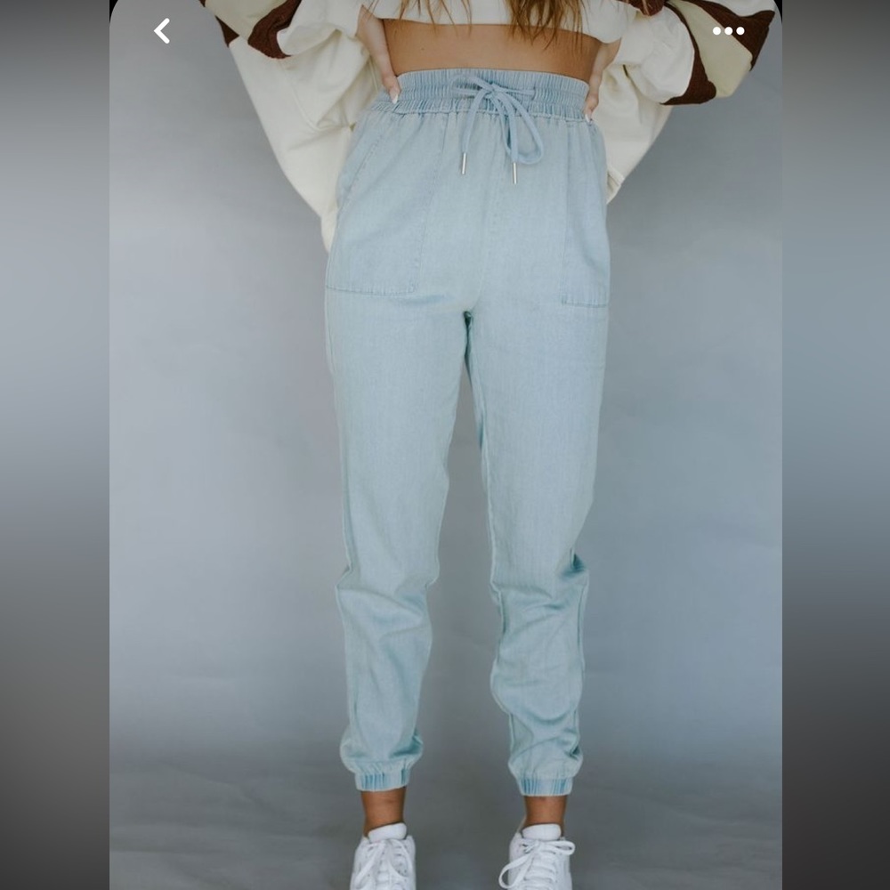 NWT Tea n Rose chambray joggers